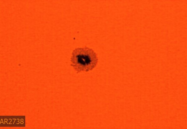 Sunspot AR 2738